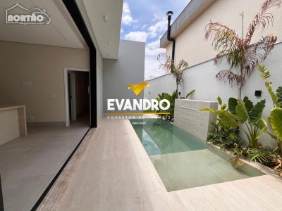 Casa, 3 quartos, 199 m² - Foto 2