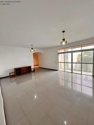 Apartamento, 3 quartos, 130 m² - Foto 2