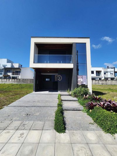Casa, 3 quartos, 196 m² - Foto 1