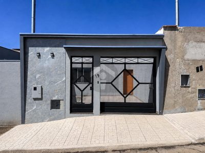 Casa, 2 quartos, 66 m² - Foto 1