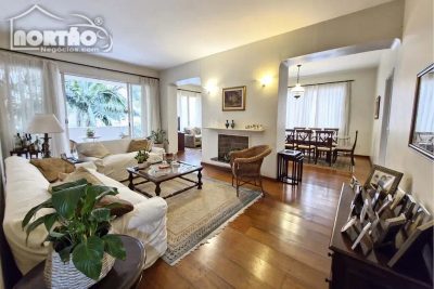 Casa, 3 quartos, 205 m² - Foto 1