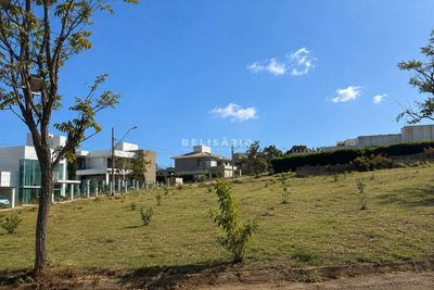 Loteamento e Condomínio, 1000 m² - Foto 1