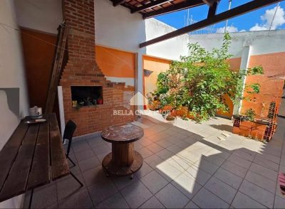 Casa, 20 quartos, 180 m² - Foto 1