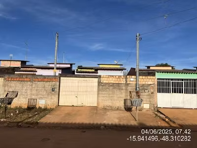 Casa, 2 quartos, 221 m² - Foto 1
