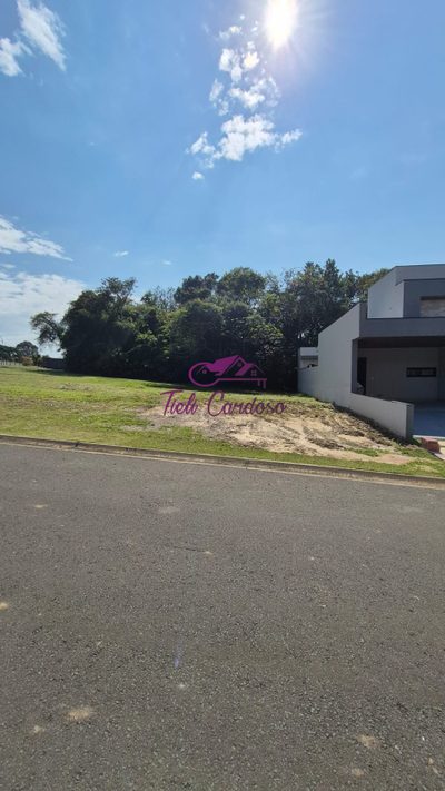 Terreno, 300 m² - Foto 1