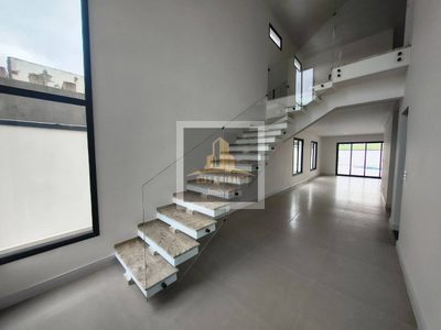 Sobrado, 4 quartos, 240 m² - Foto 1