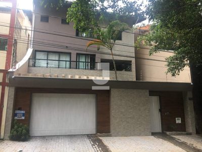 Casa, 3 quartos, 300 m² - Foto 1