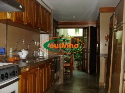 Casa, 3 quartos, 380 m² - Foto 1