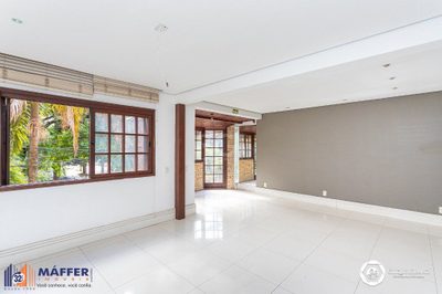 Casa, 4 quartos, 330 m² - Foto 4