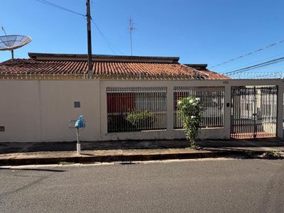 Casa, 3 quartos, 189 m² - Foto 1