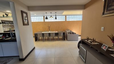 Casa, 5 quartos, 180 m² - Foto 2