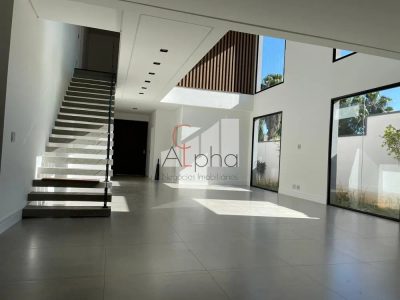 Sobrado, 4 quartos, 399 m² - Foto 1
