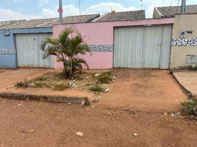 Casa, 2 quartos, 180 m² - Foto 1