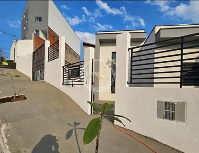 Casa, 3 quartos, 79 m² - Foto 1