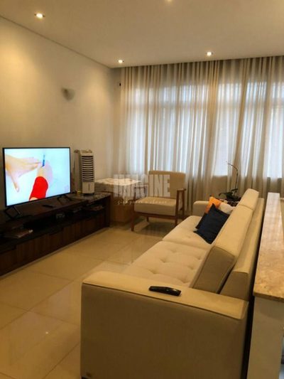 Casa, 3 quartos, 240 m² - Foto 1
